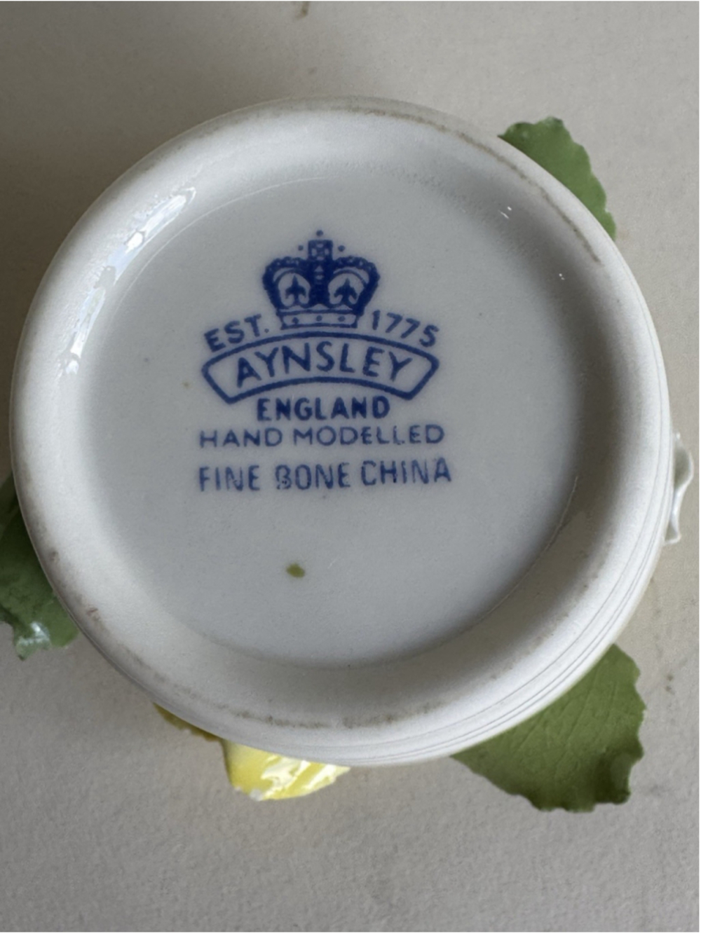 Vintage Aynsley England Hand Modelled & Painted Fine Bone China Flower Bouquet - Picture 6 of 12